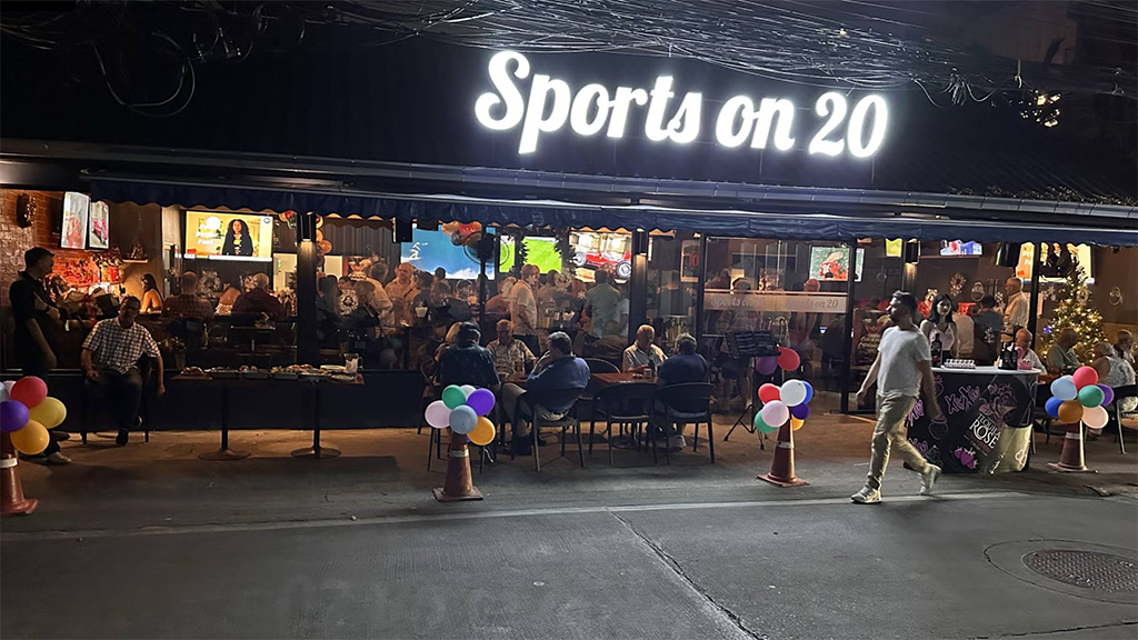 Satoshi Square Monday @ Sports on 20